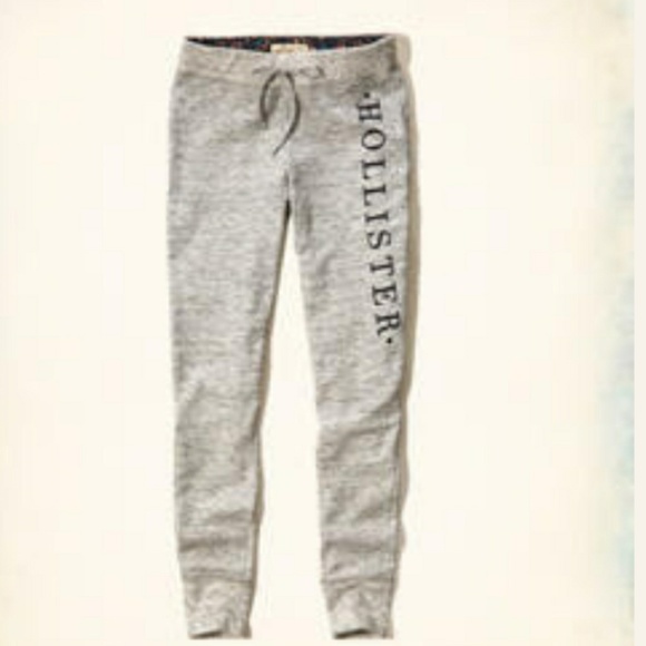 Hollister Pants - 💕LOVELY HOLLISTER FLEECE LEGGINGS 💕